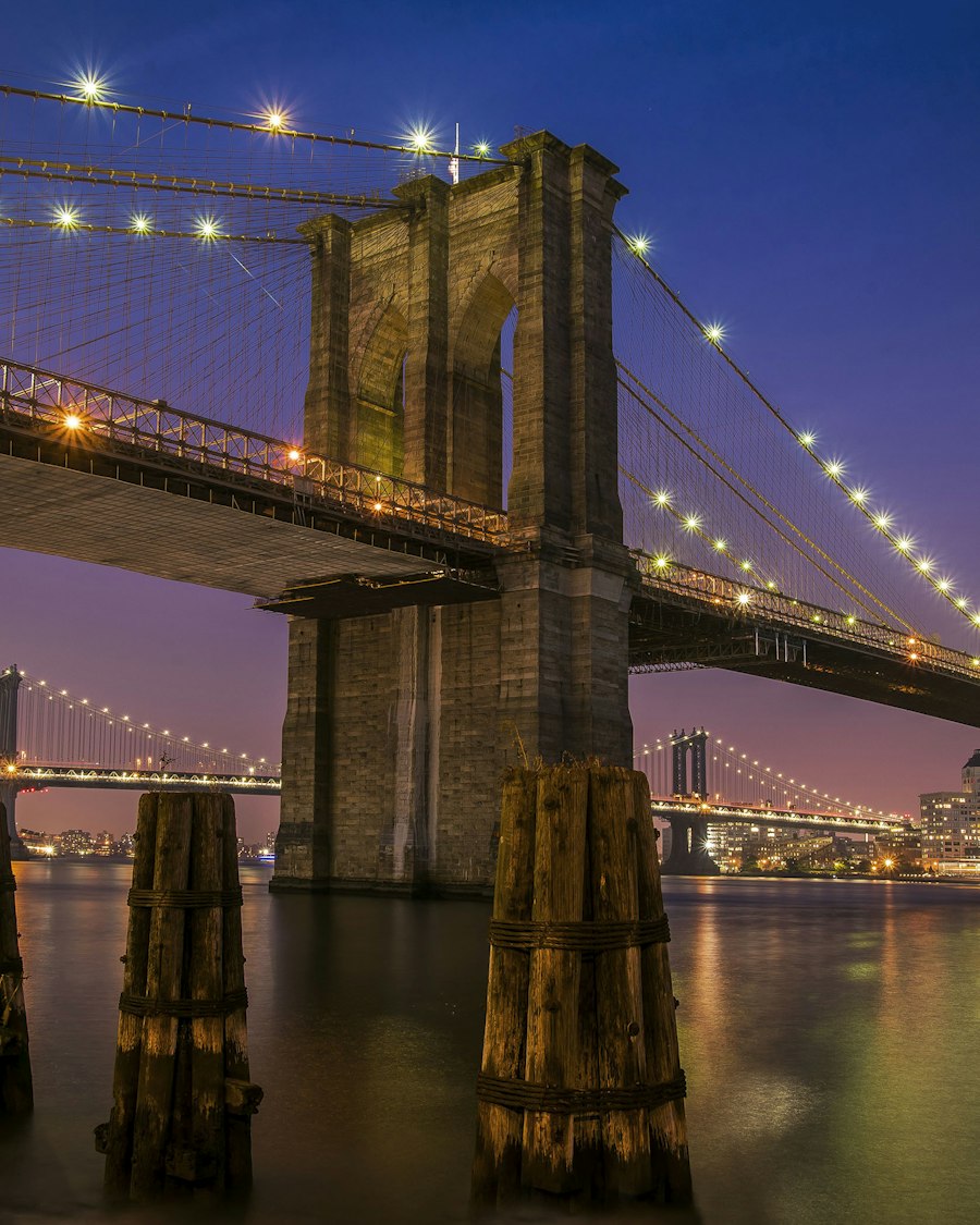 Brooklyn Bridge lit at night